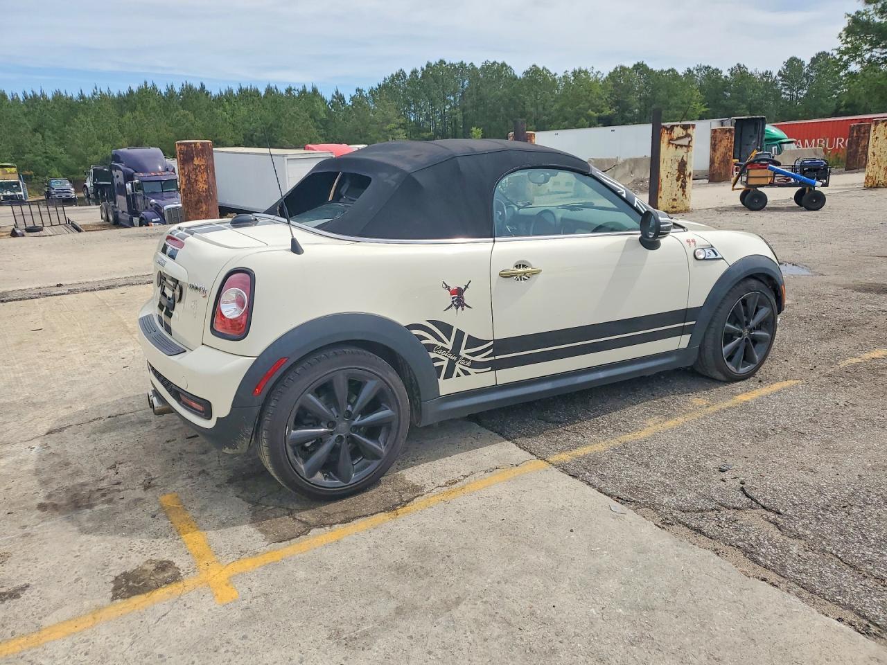 2015 MINI COOPER