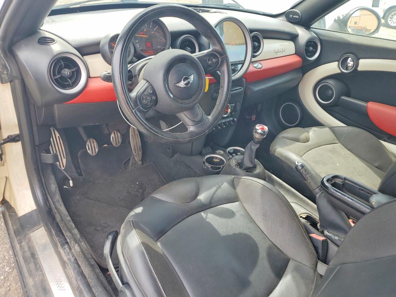 2015 MINI COOPER
