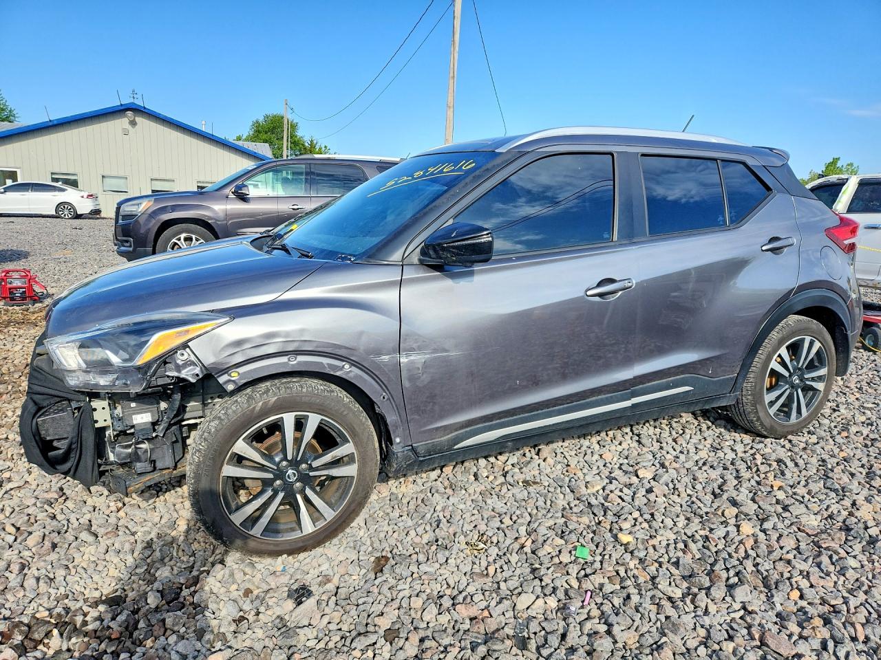2020 NISSAN KICKS