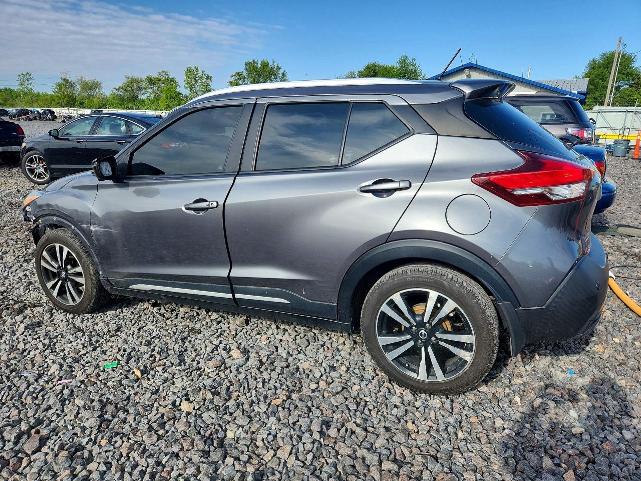 2020 NISSAN KICKS