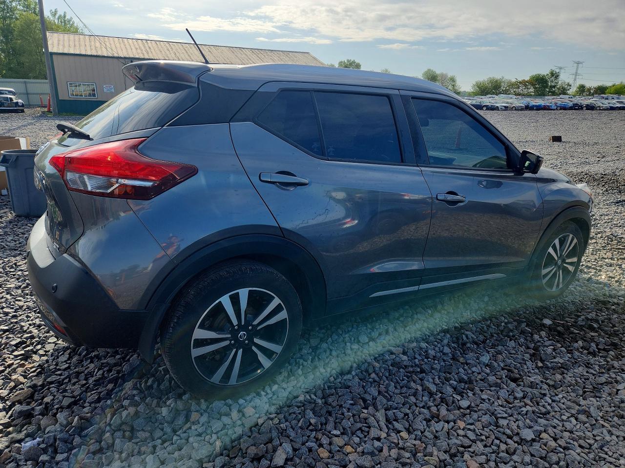 2020 NISSAN KICKS