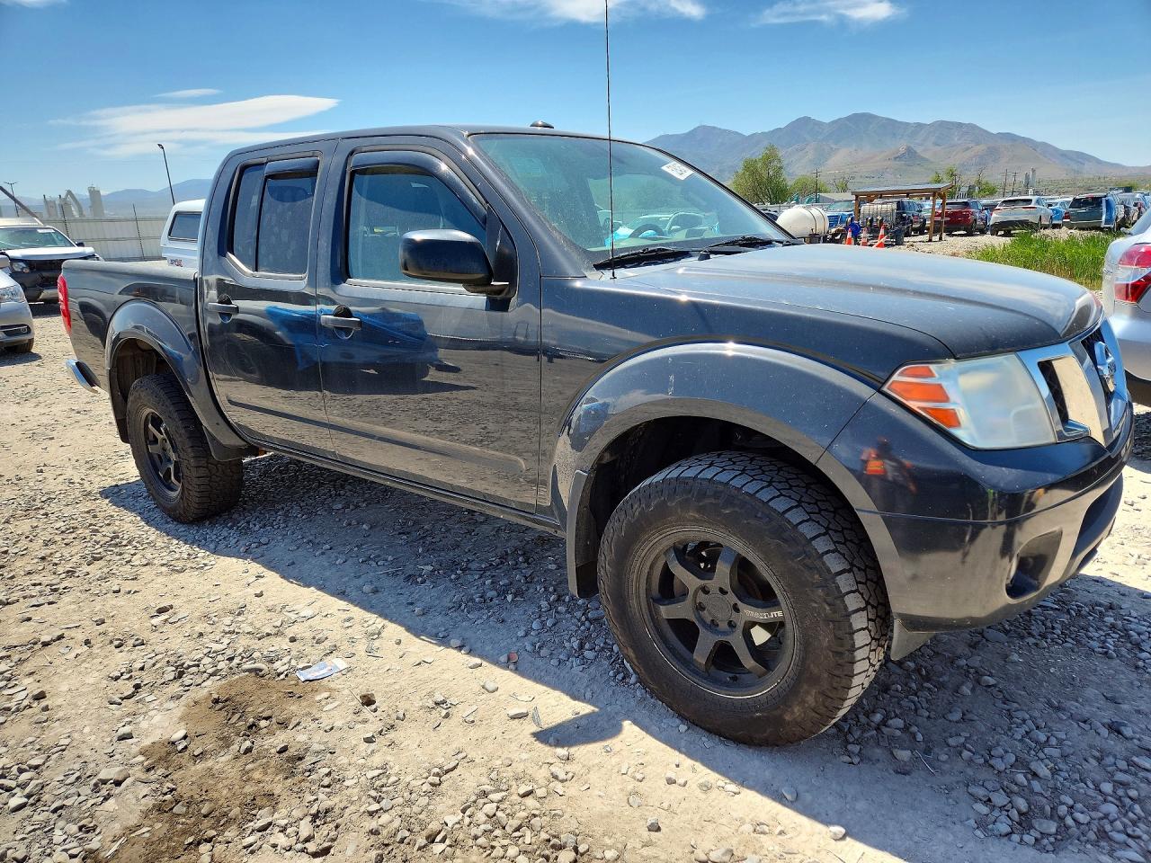 2014 NISSAN FRONTIER