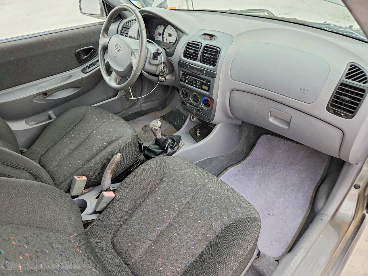 2005 HYUNDAI ACCENT