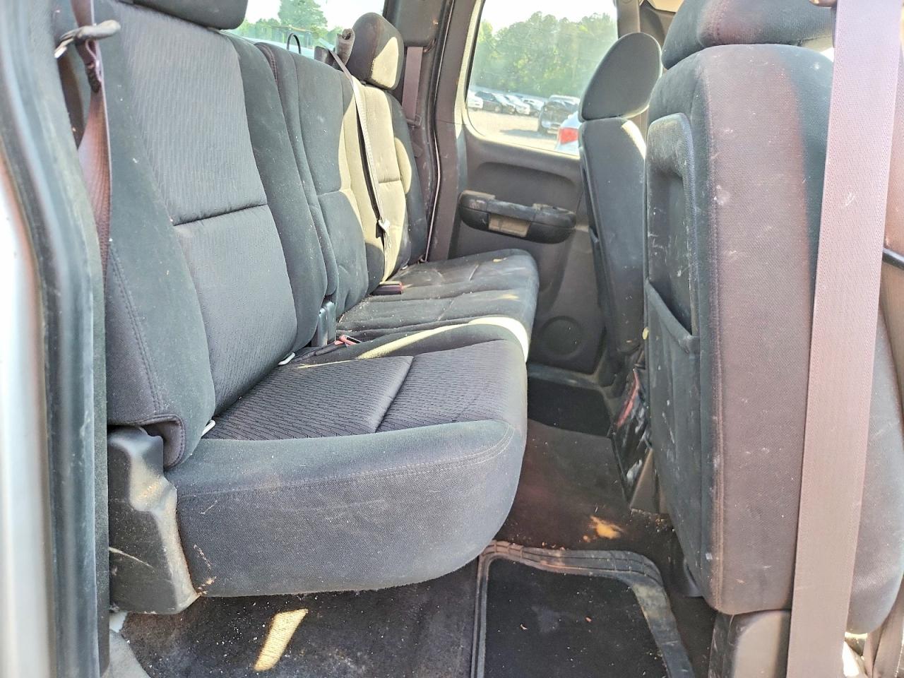2011 CHEVROLET SILVERADO