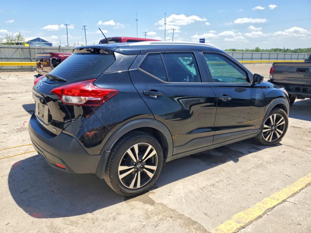 2018 NISSAN KICKS