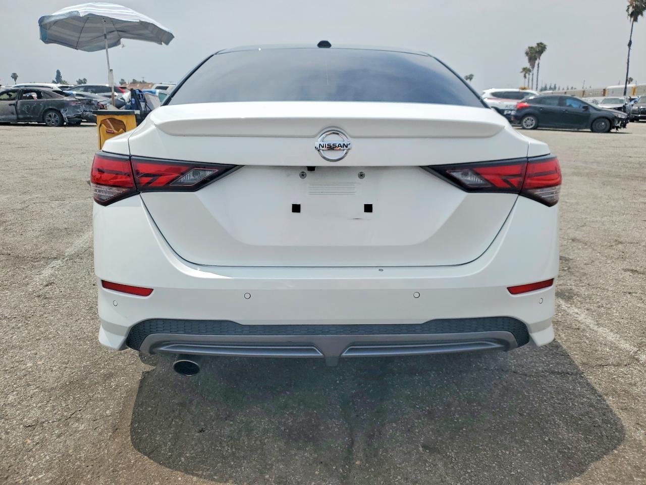 2022 NISSAN SENTRA