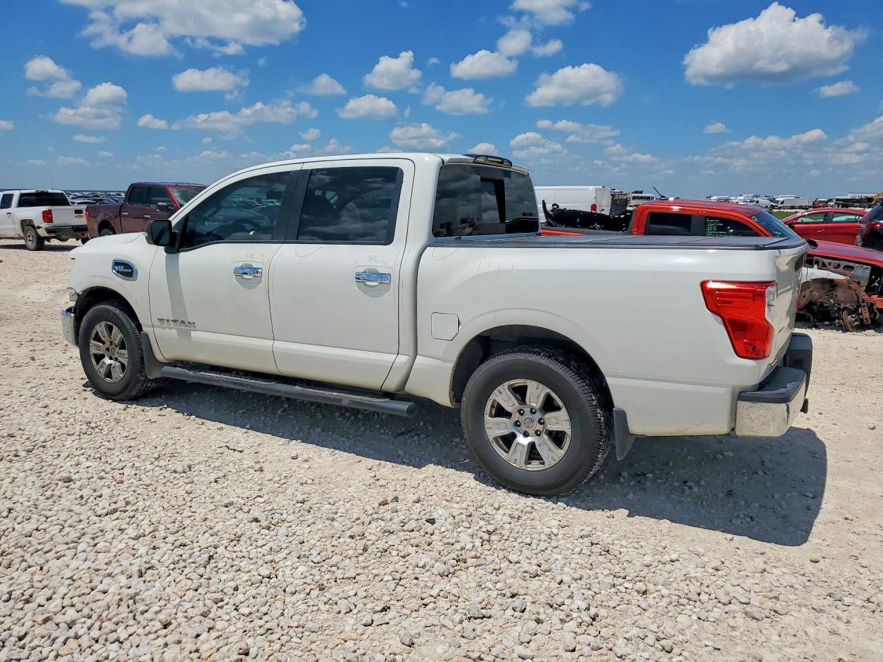 2017 NISSAN TITAN