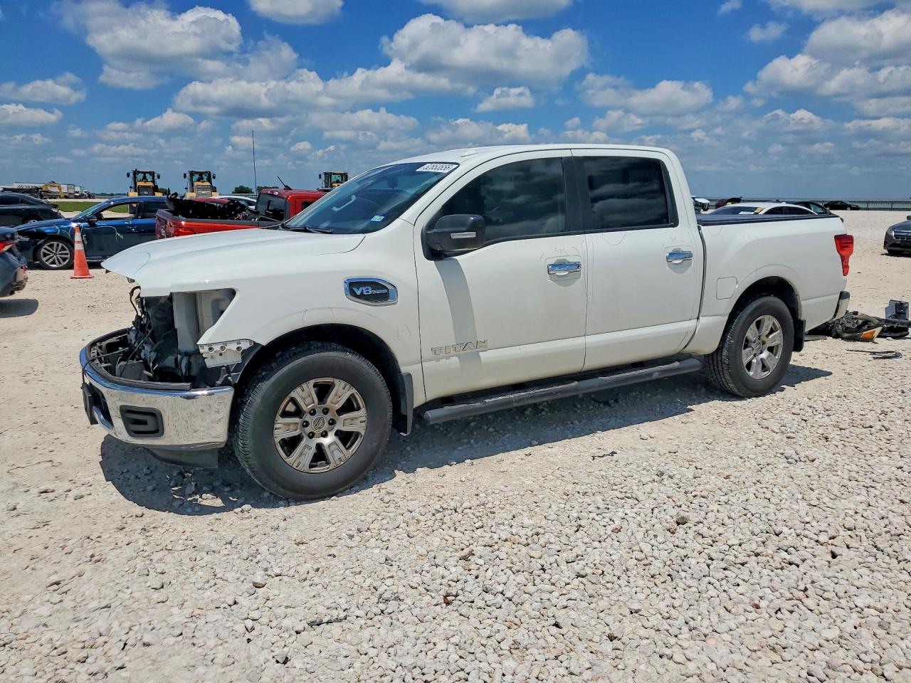 2017 NISSAN TITAN