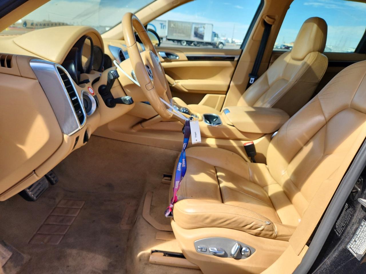 2012 PORSCHE CAYENNE