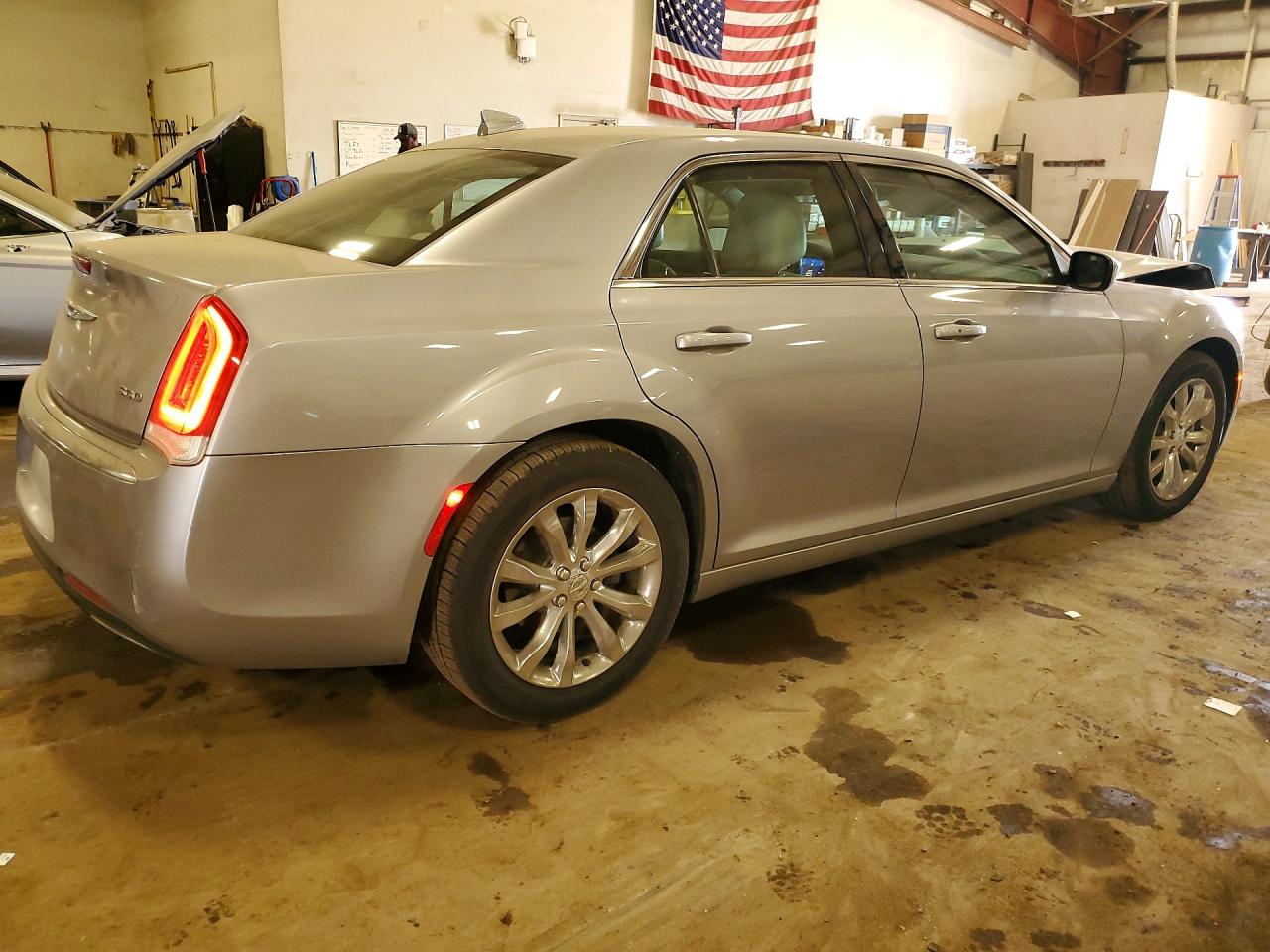 2017 CHRYSLER 300