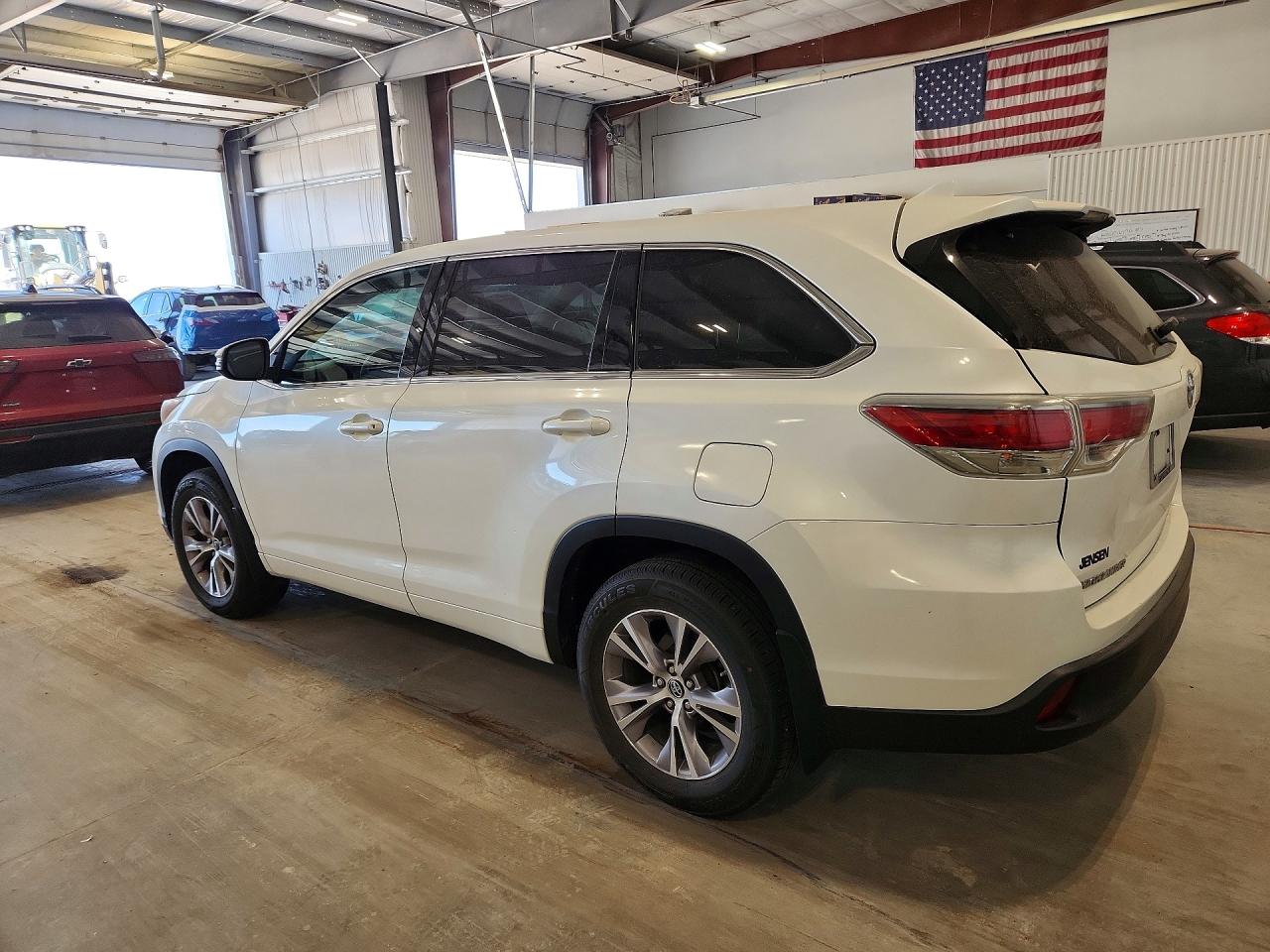2016 TOYOTA HIGHLANDER