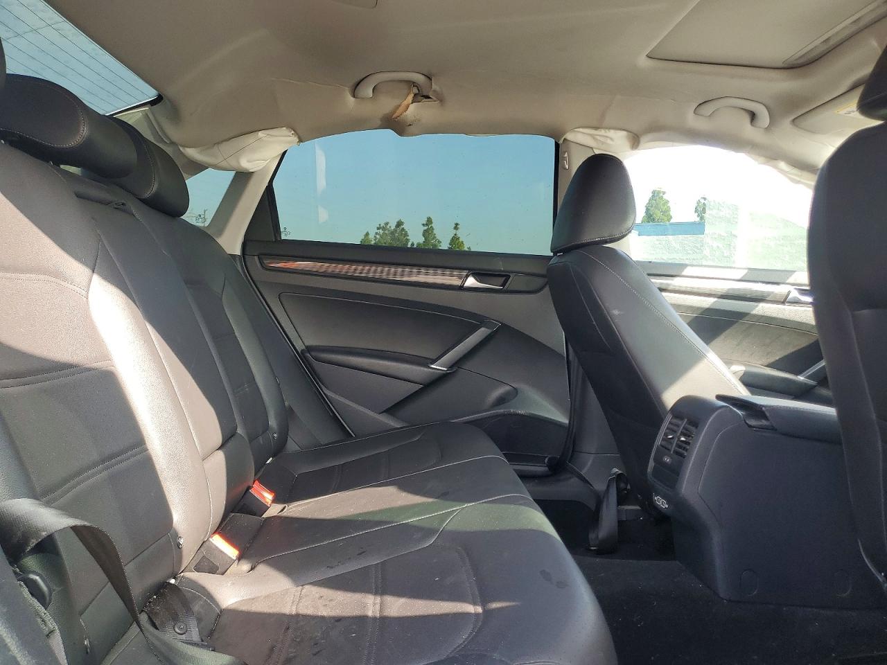 2020 VOLKSWAGEN PASSAT