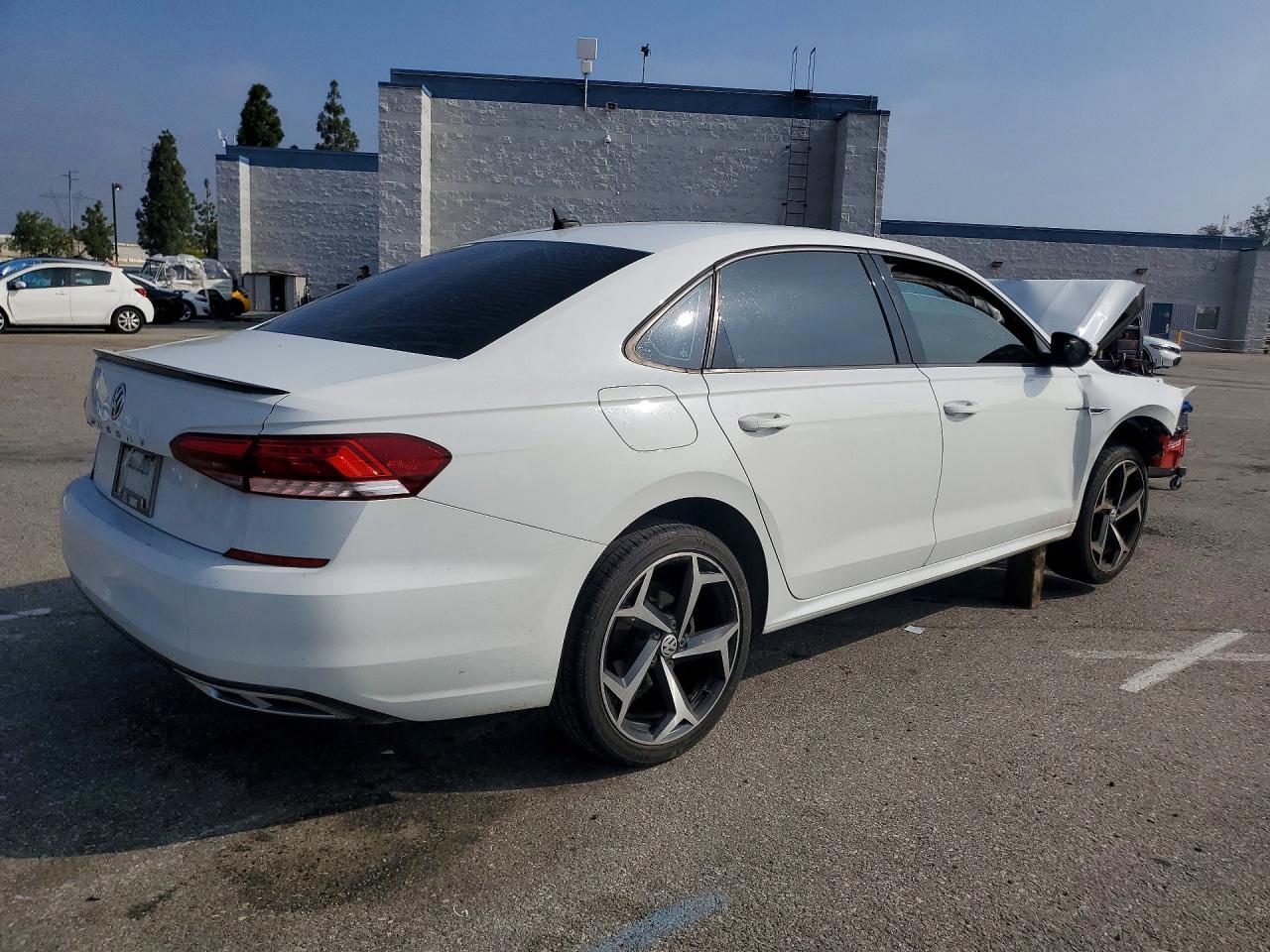 2020 VOLKSWAGEN PASSAT
