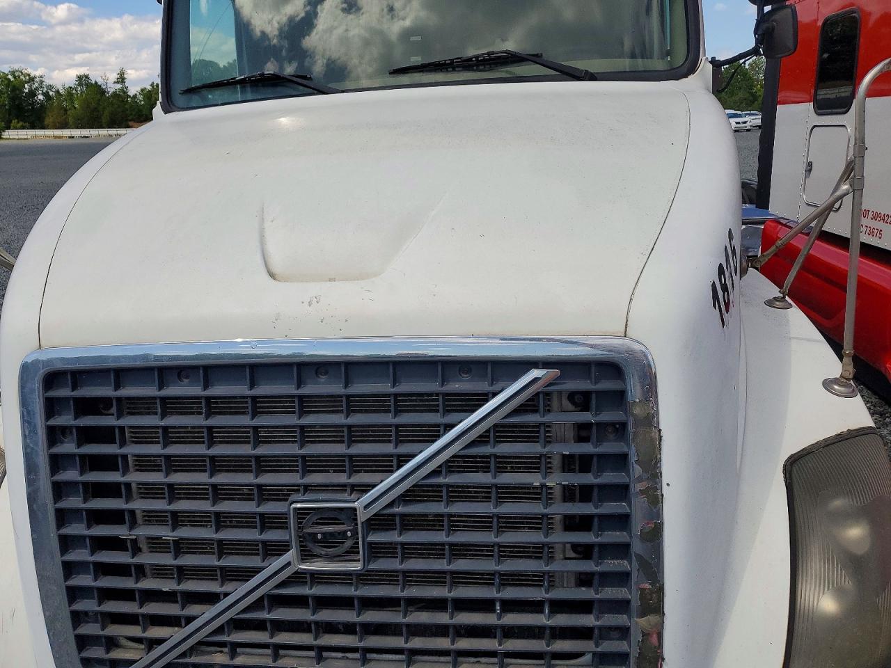2005 VOLV VN
