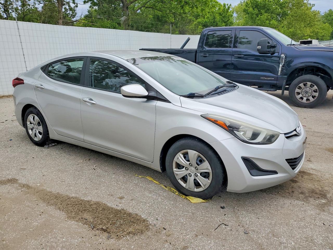 2016 HYUNDAI ELANTRA