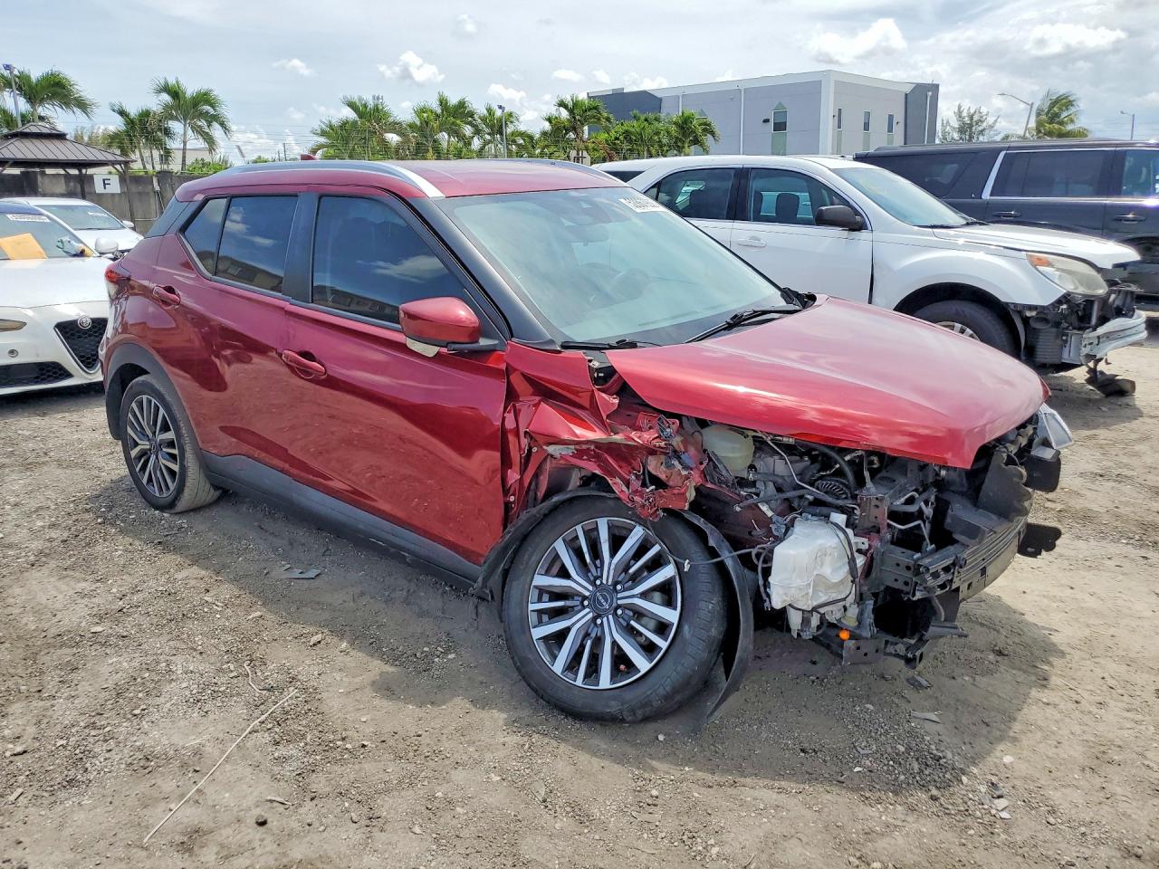 2022 NISSAN KICKS