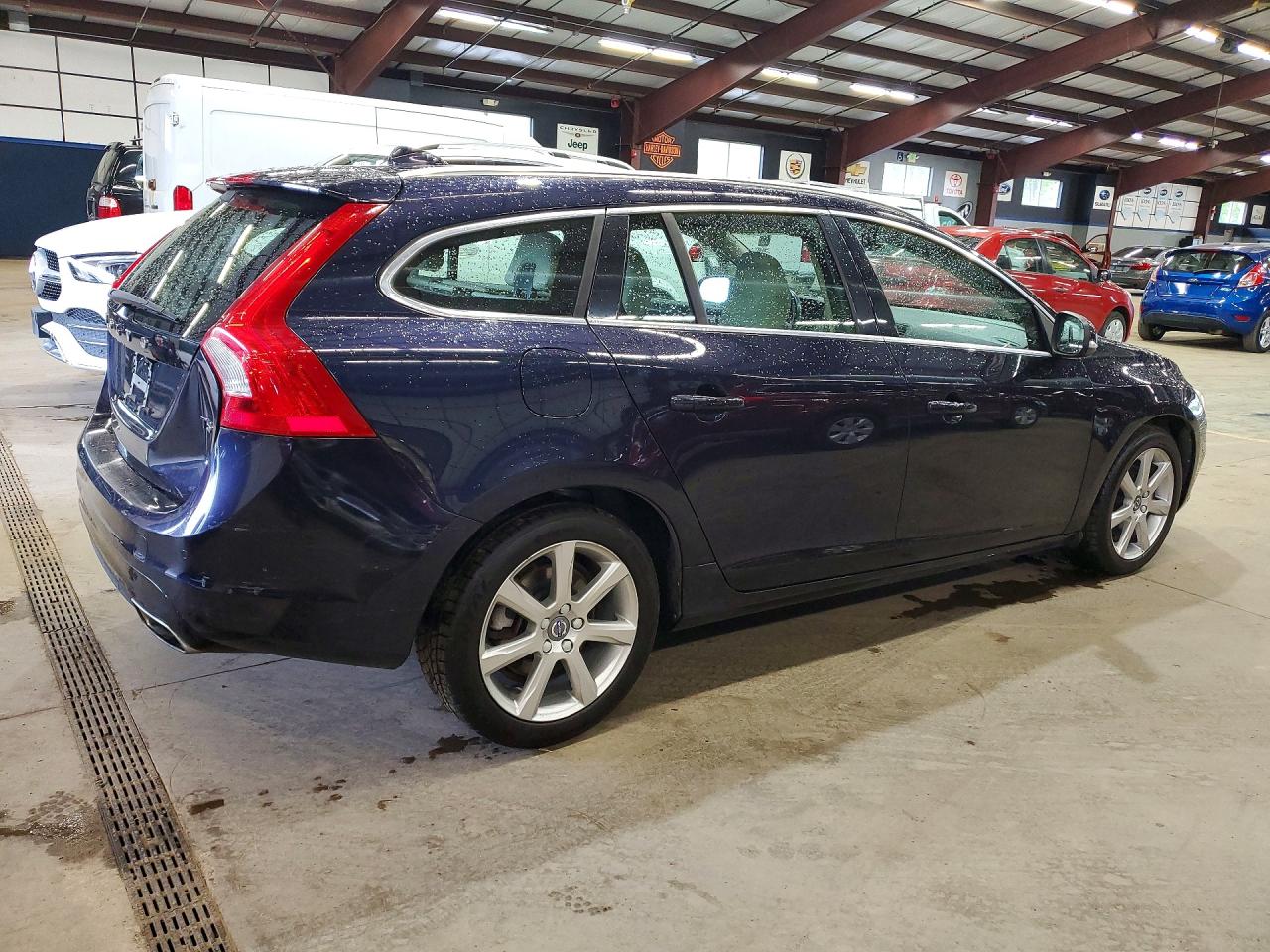 2016 VOLVO V60