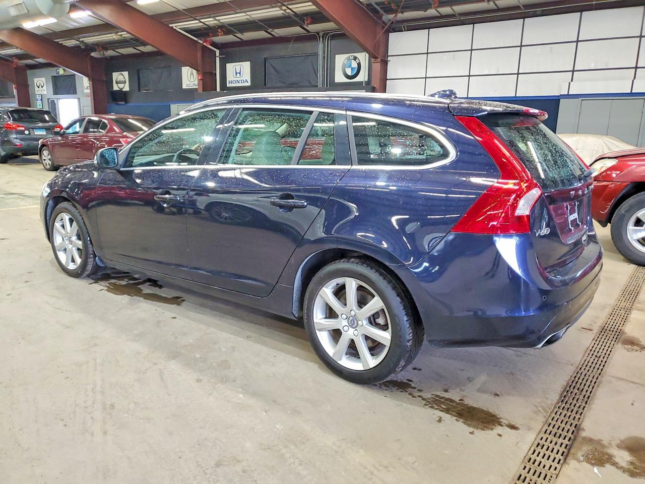 2016 VOLVO V60