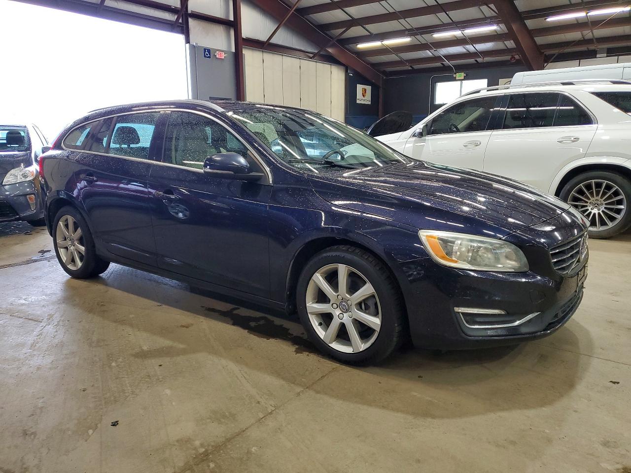 2016 VOLVO V60