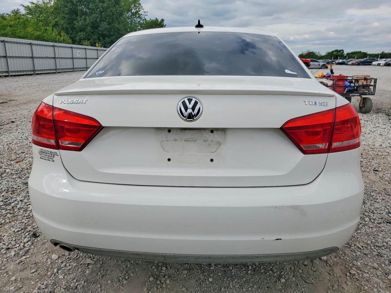 2012 VOLKSWAGEN PASSAT