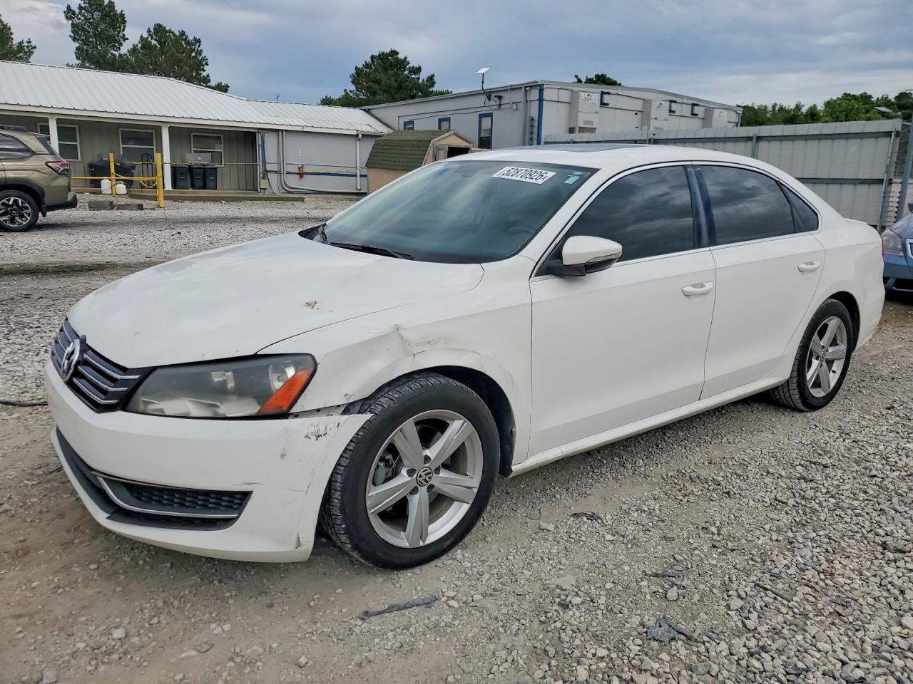 2012 VOLKSWAGEN PASSAT