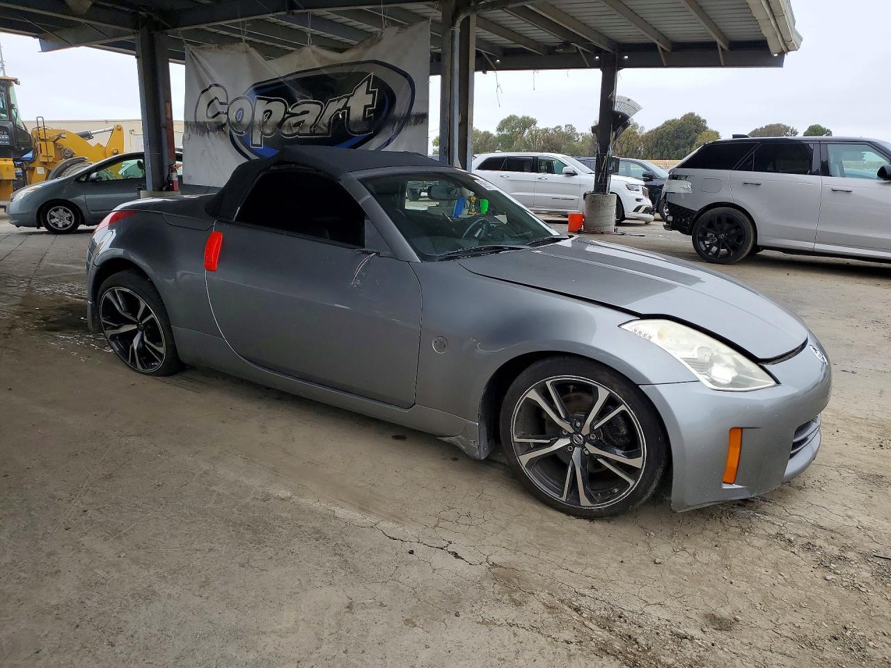 2006 NISSAN 350Z