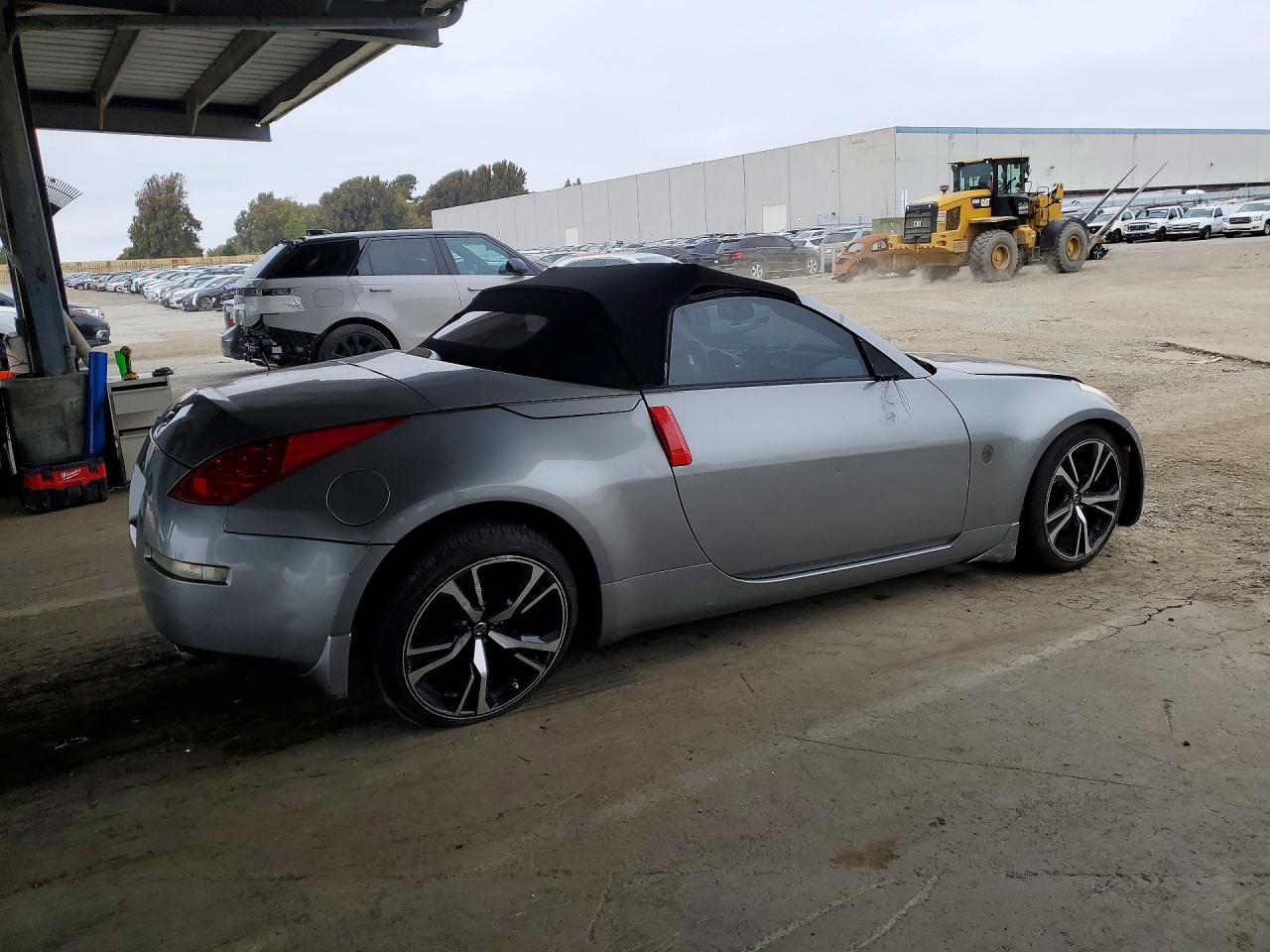 2006 NISSAN 350Z