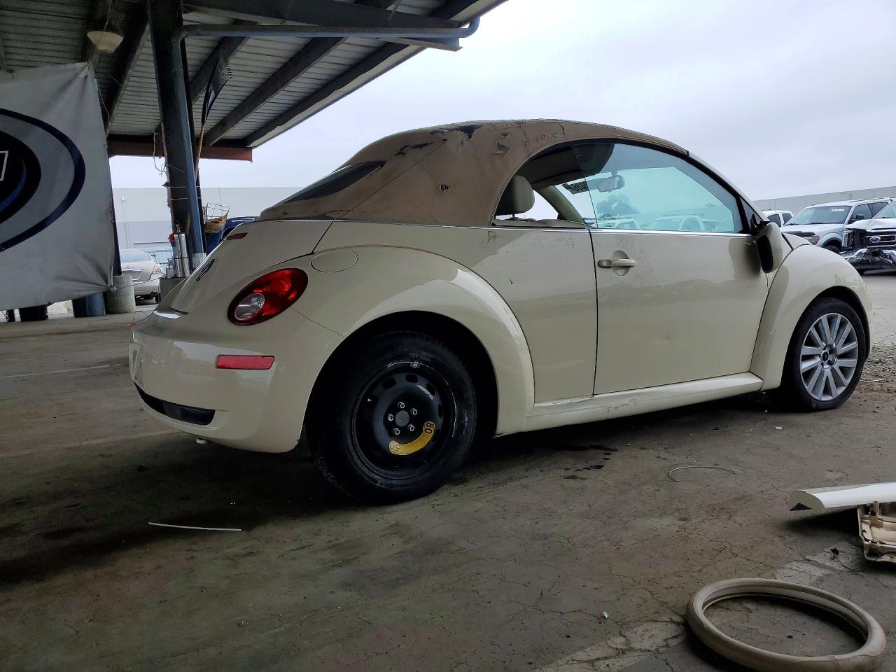 2008 VOLKSWAGEN BEETLE