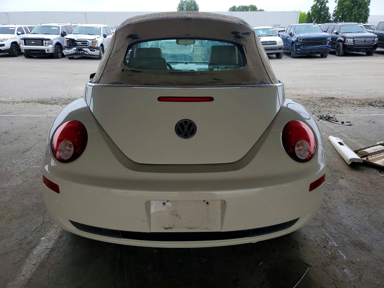 2008 VOLKSWAGEN BEETLE