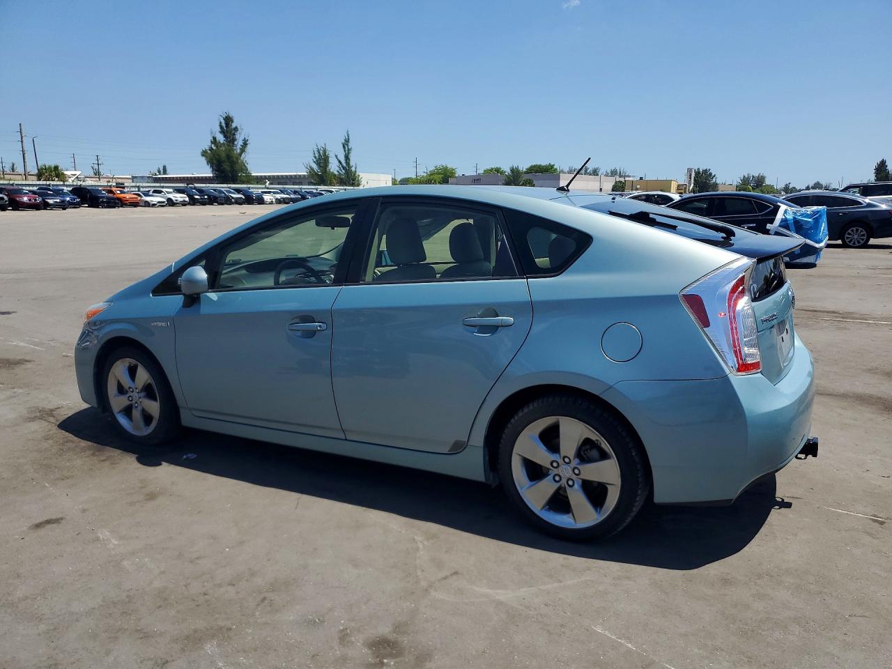 2013 TOYOTA PRIUS