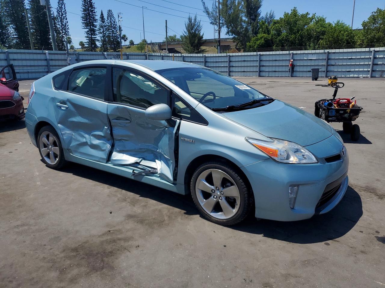 2013 TOYOTA PRIUS