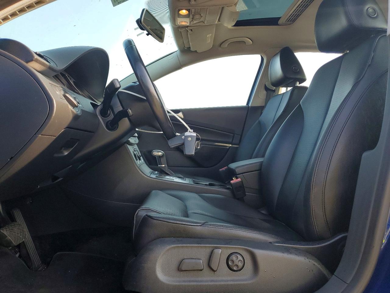 2009 VOLKSWAGEN PASSAT