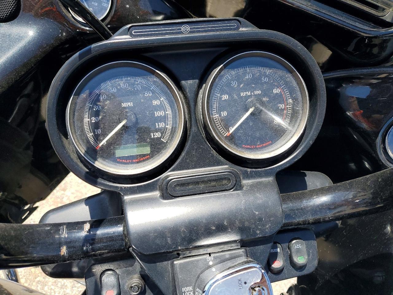 2013 HARLEY-DAVIDSON FL