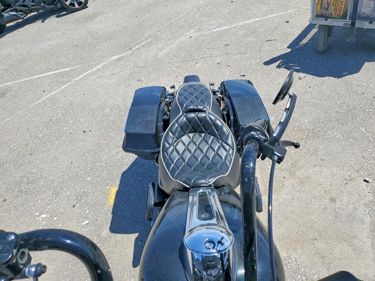 2013 HARLEY-DAVIDSON FL