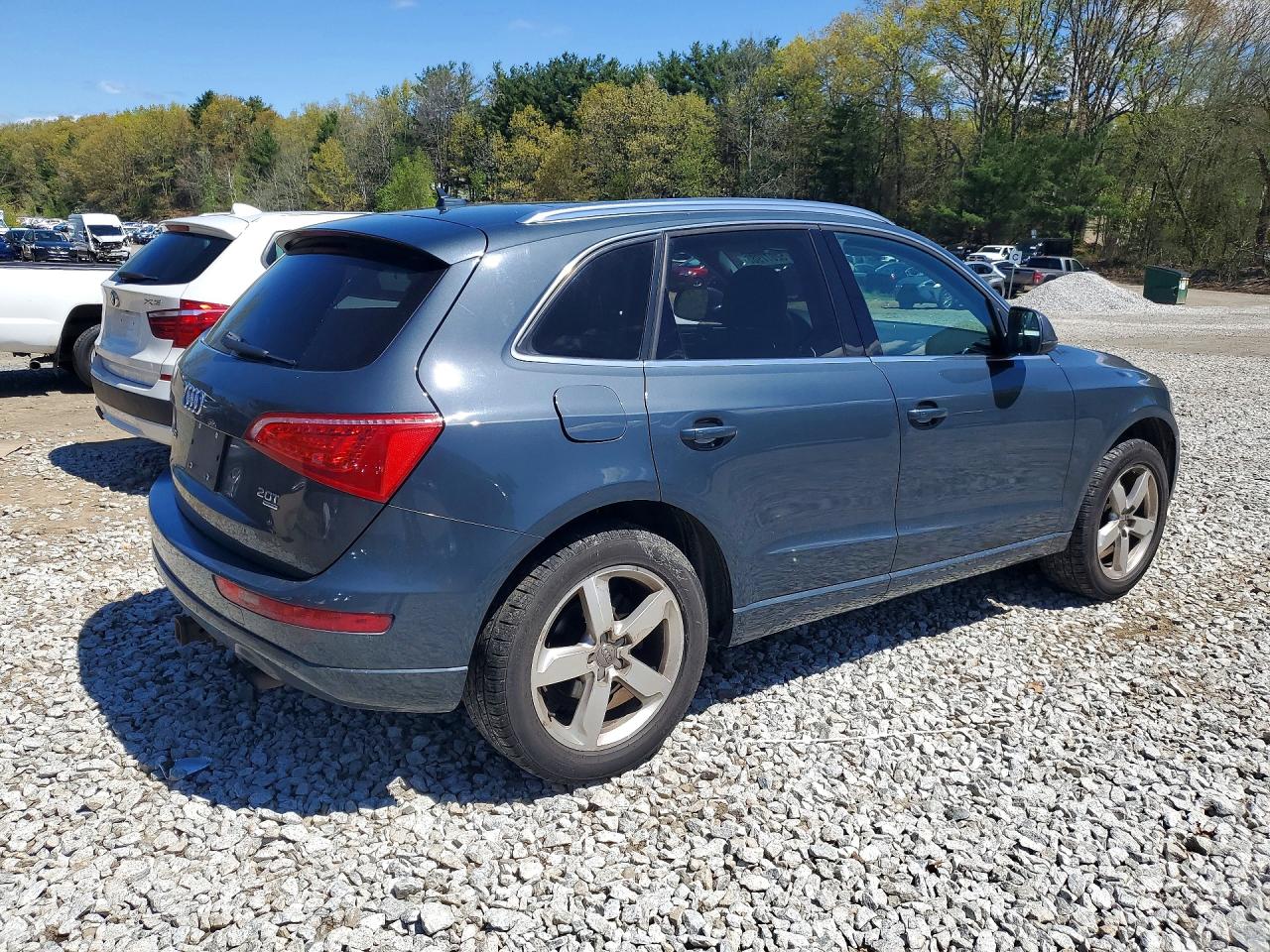 2011 AUDI Q5