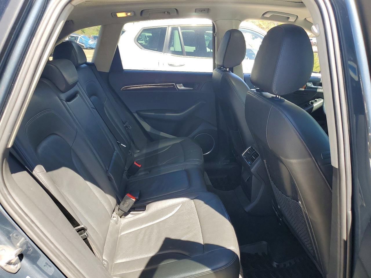 2011 AUDI Q5