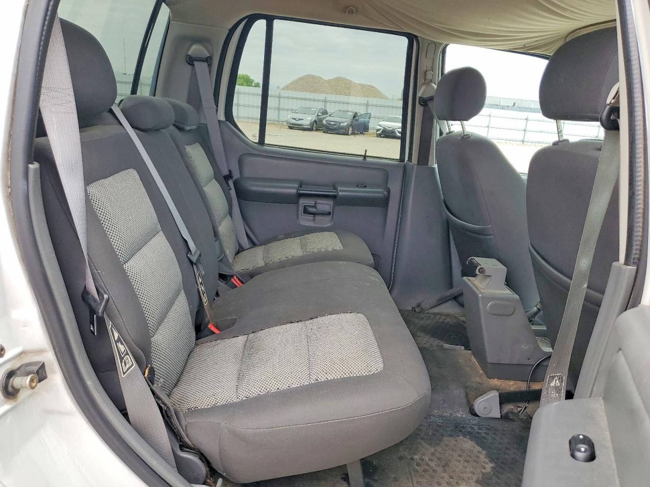 2004 FORD EXPLORER