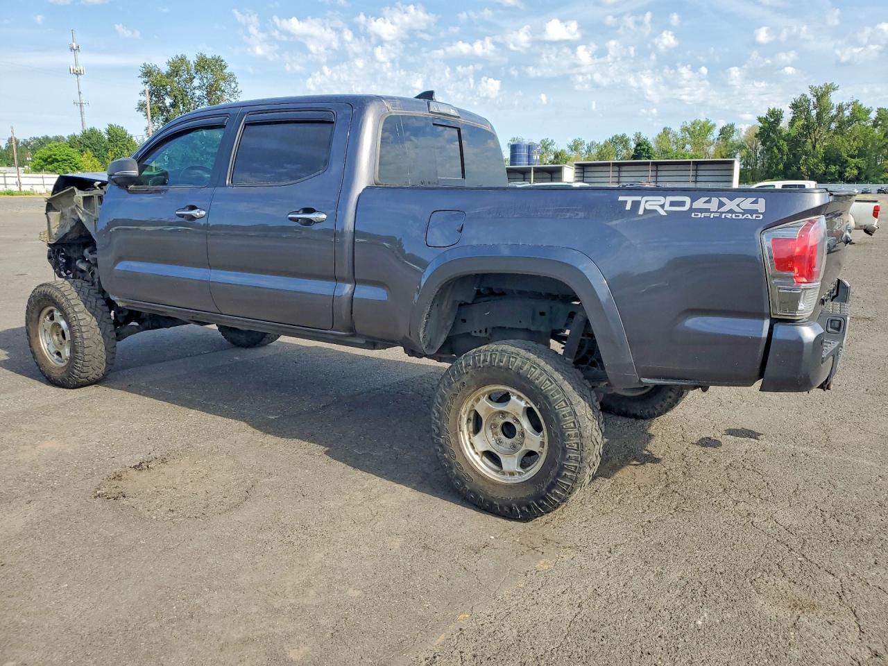 2017 TOYOTA TACOMA