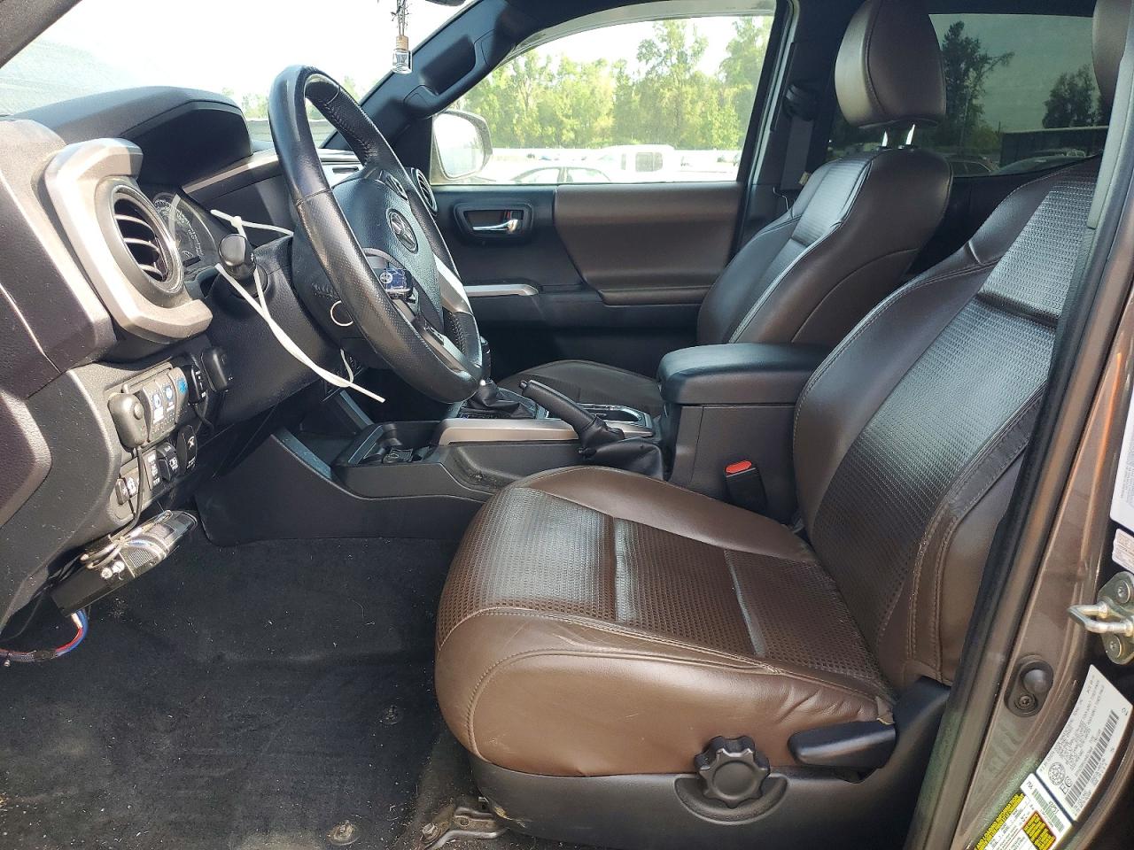 2017 TOYOTA TACOMA