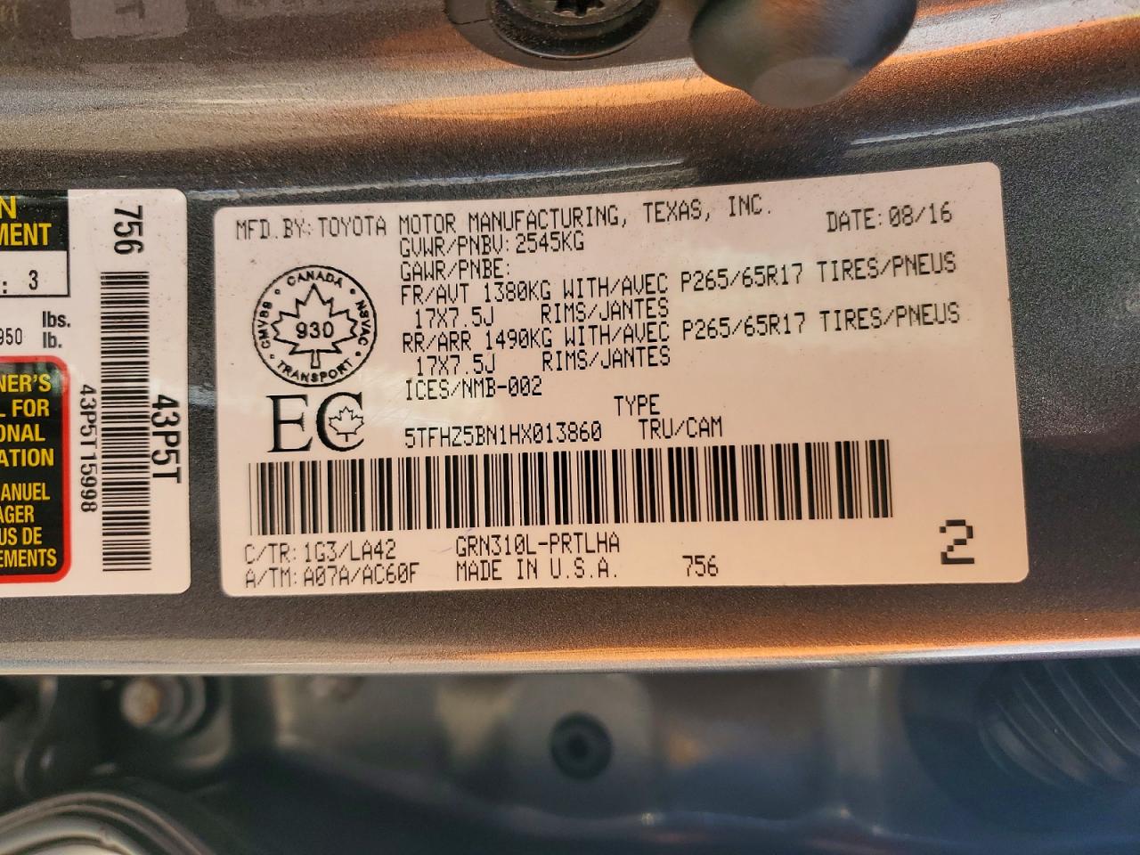 2017 TOYOTA TACOMA