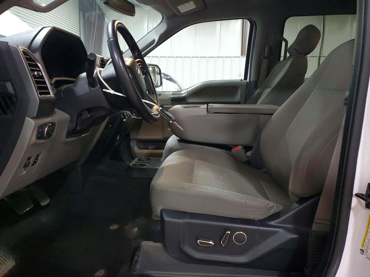 2016 FORD F150