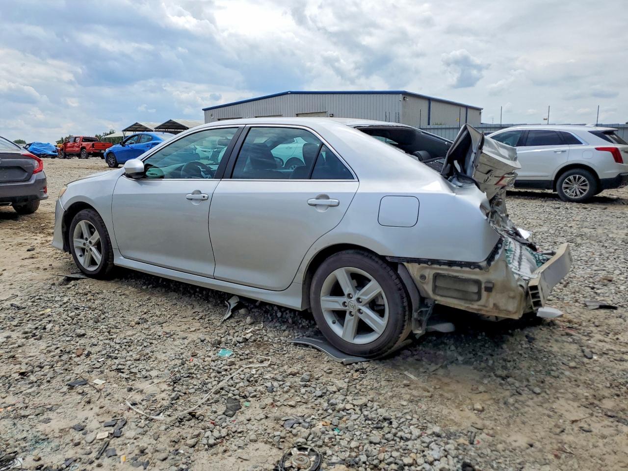 2014 TOYOTA CAMRY