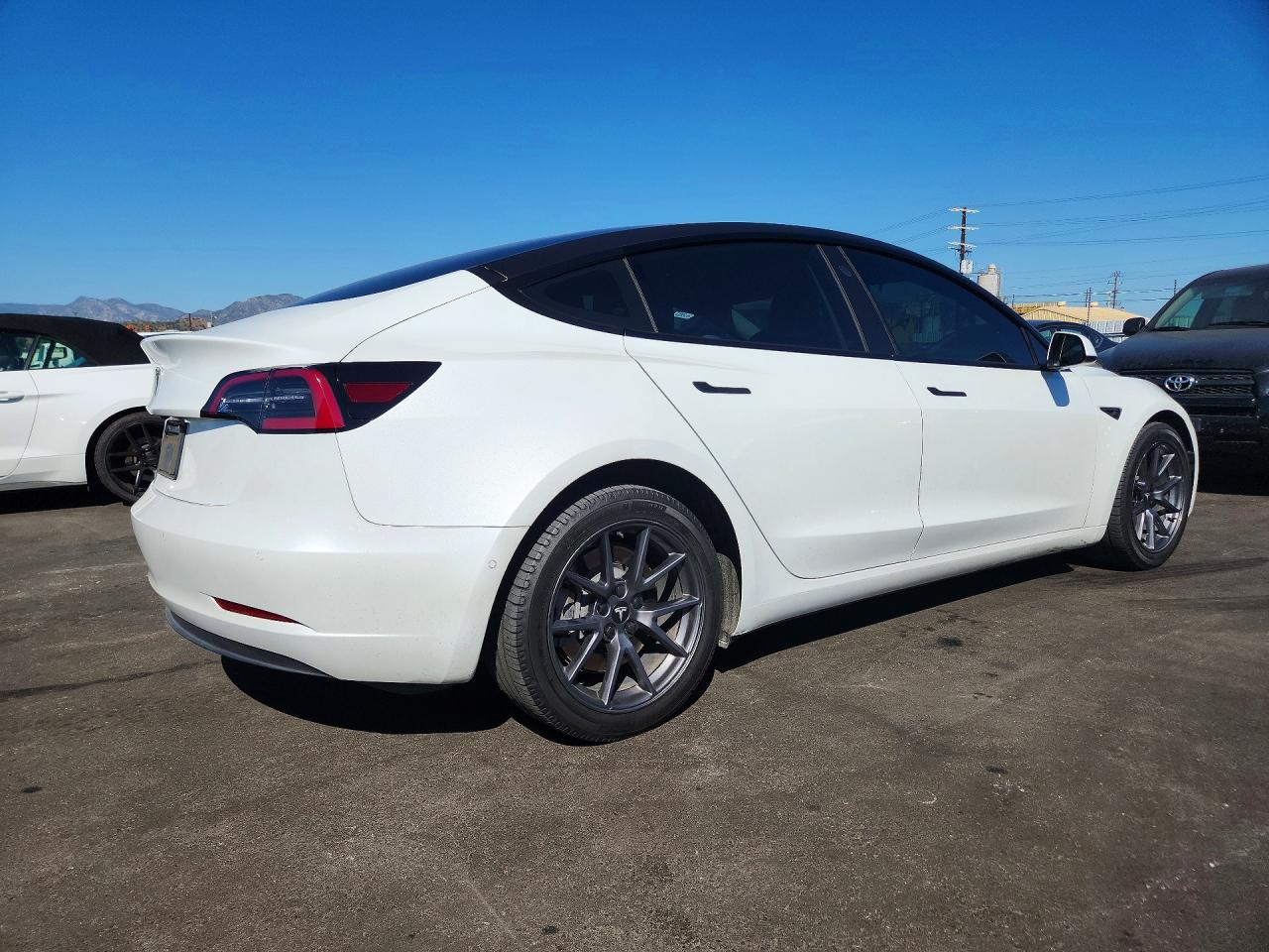 2021 TESLA MODEL 3