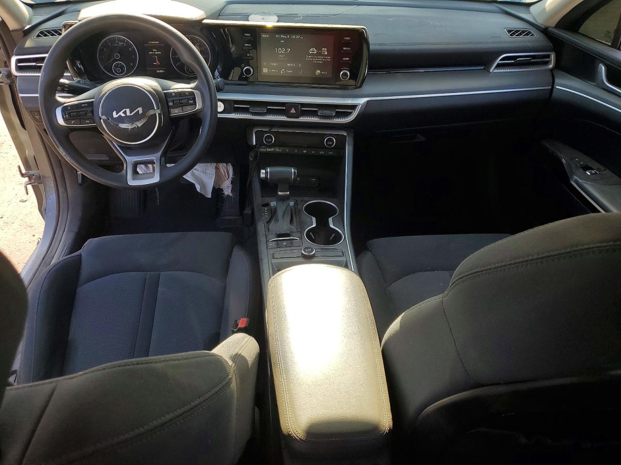 2022 KIA K5