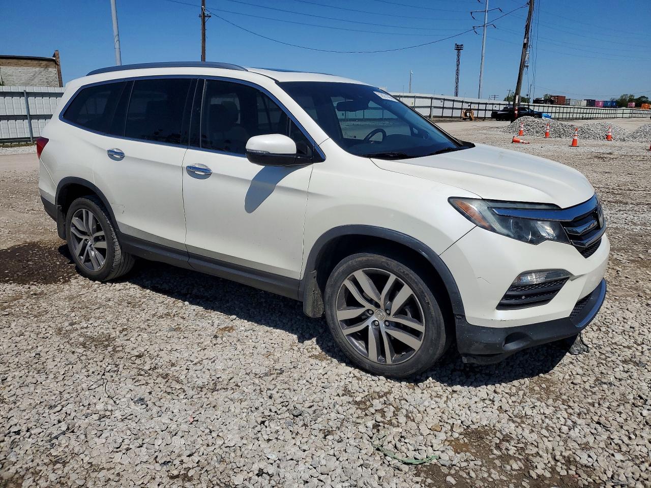 2017 HONDA PILOT