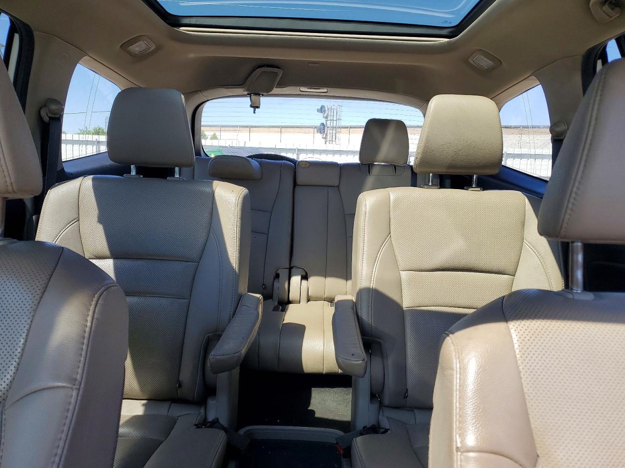 2017 HONDA PILOT