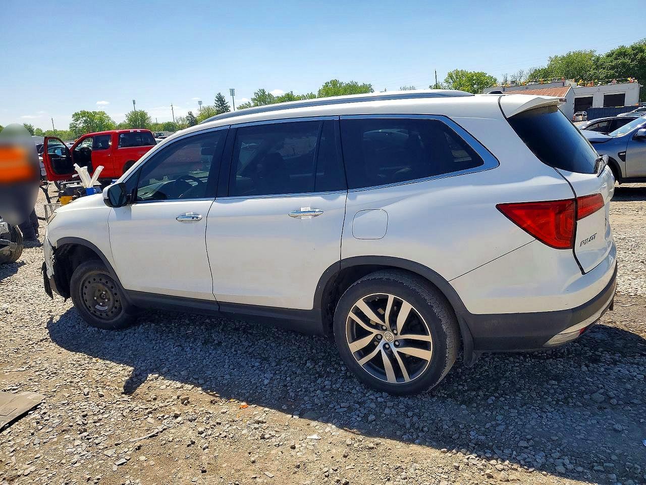 2017 HONDA PILOT