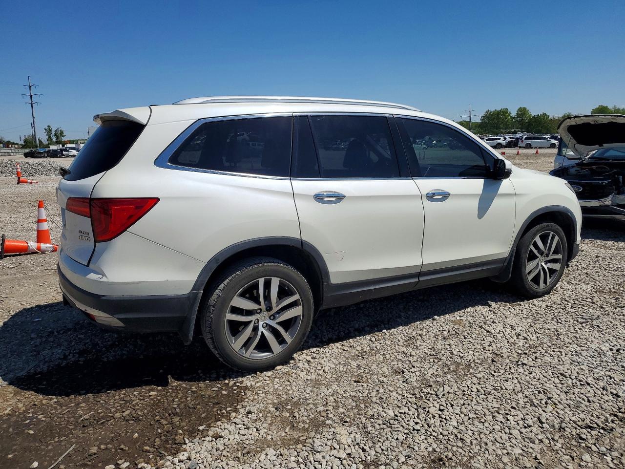 2017 HONDA PILOT
