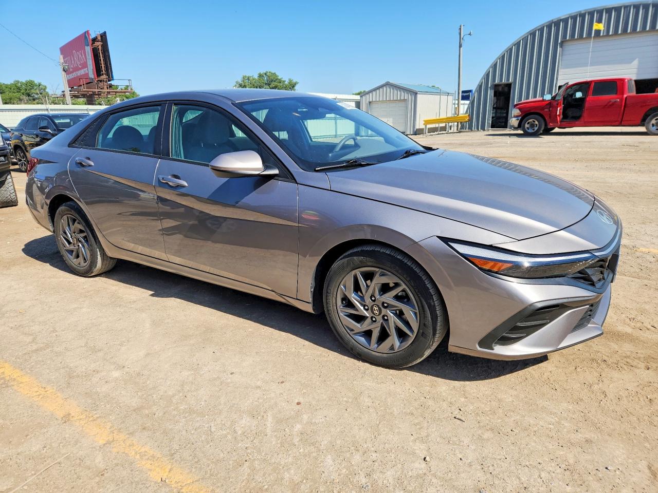 2024 HYUNDAI ELANTRA