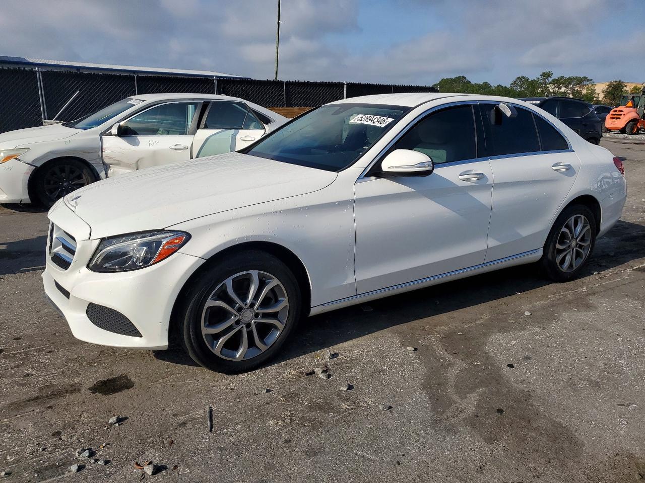 2015 MERCEDES-BENZ C-CLASS